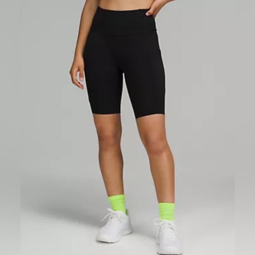 Lululemon Fast and Free High-Rise Short 10” - only worn once